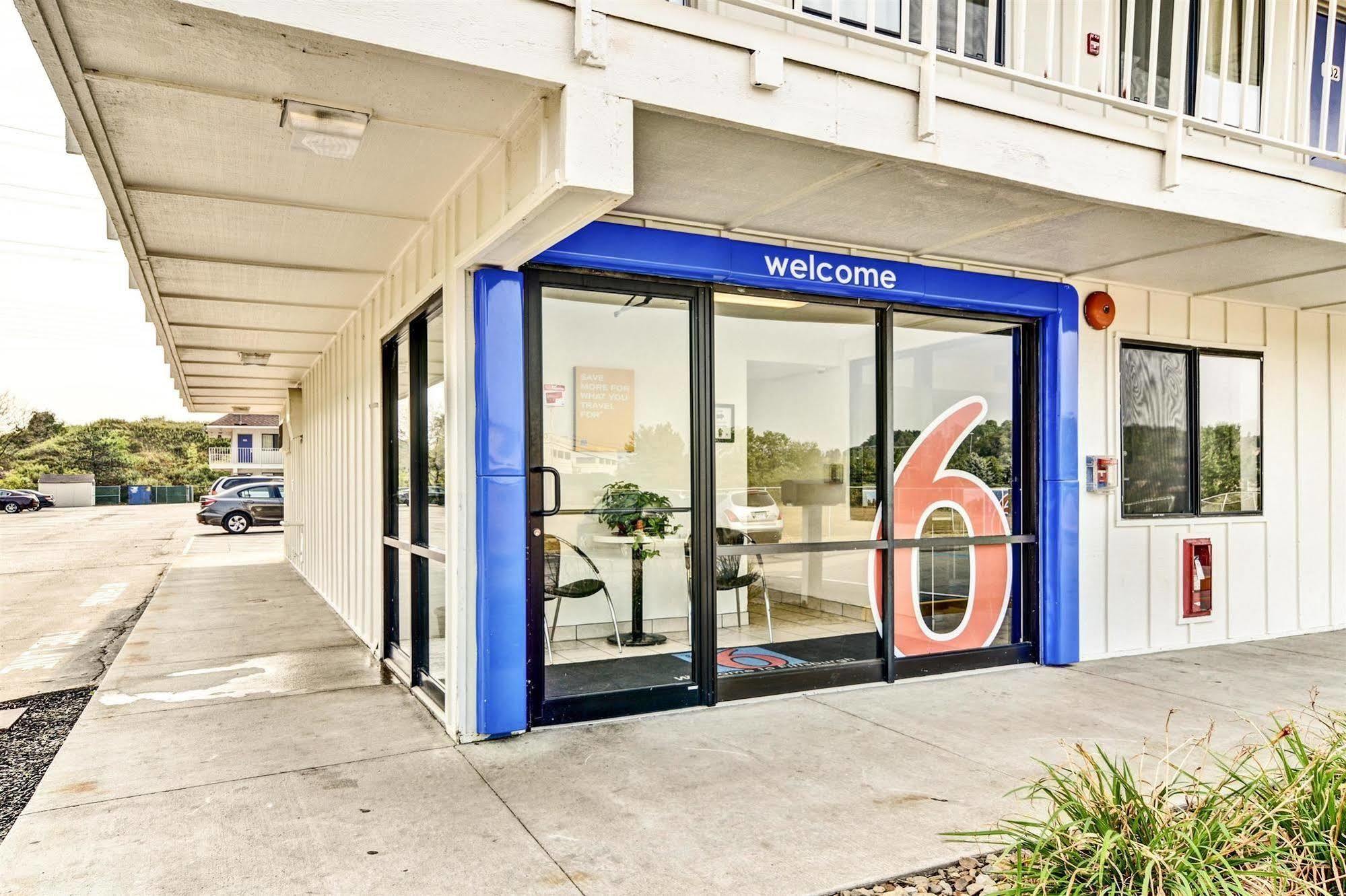 Motel 6-Pittsburgh, Pa - Crafton Exterior photo